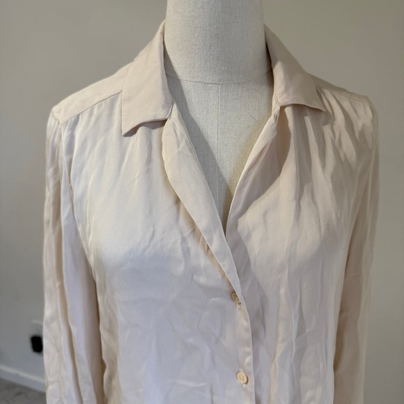 Quince Silk Spandex Button Up Shirt Blush Long Sleeve Size Medium Career Minimal - Picture 2 of 9